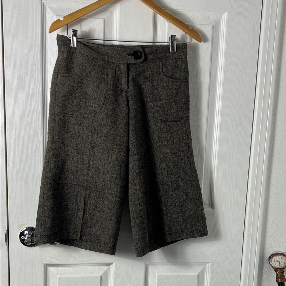 Forever 21 Charcoal Capris